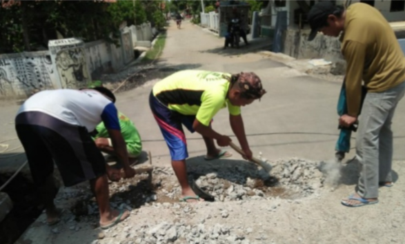 Kuwu Tarsono Ulas Program DD Tahap III 2019 di Desa Babakan Losari Kuwu Tarsono Ulas Program DD Tahap III 2019 di Desa Babakan Losari