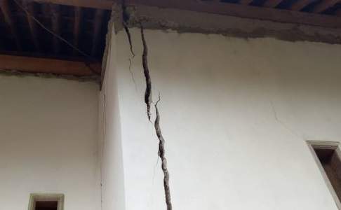 Ratusan Rumah di Tasikmalaya Rusak! Ini Penyebabnya Ratusan Rumah di Tasikmalaya Rusak! Ini Penyebabnya