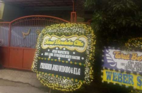 Ada yang Janggal, Polisi Datangi Kontrakan Mantan Istri Sule Ada yang Janggal, Polisi Datangi Kontrakan Mantan Istri Sule