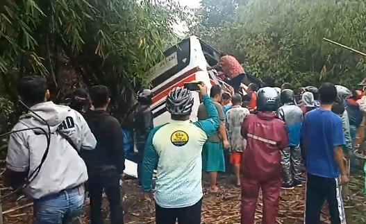 Rem Blong, Primajasa Terperosok ke Jurang di Nagreg