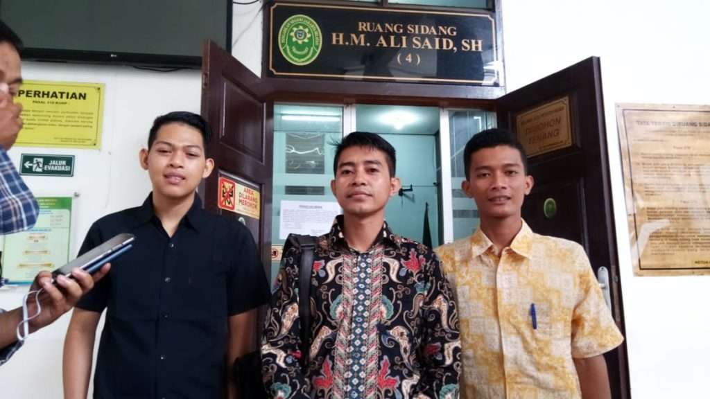 Kuasa Hukum Toto Optimis Hakim akan Kabulkan Permohonan Praperadilan Kliennya Kuasa Hukum Toto Optimis Hakim akan Kabulkan Permohonan Praperadilan Kliennya