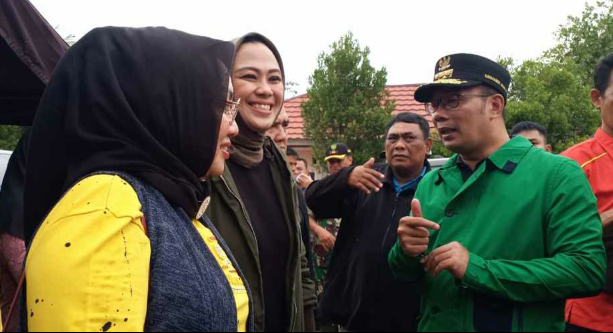 Terdampak Banjir, Gubernur Jabar Salurkan Bantuan Rp 1 M untuk Karawang dan Bekasi Terdampak Banjir, Gubernur Jabar Salurkan Bantuan Rp 1 M untuk Karawang dan Bekasi
