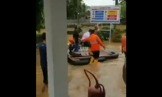 Dirut PT KAI jadi Trending Topic, "Gak Mau Becek"