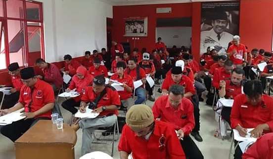 Ini yang Dilakukan DPC PDIP Karawang untuk Menguatkan PAC-nya