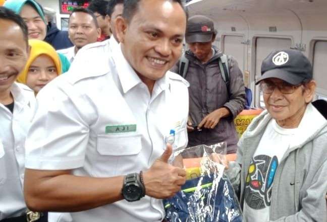 Tanggal Cantik, PTKAI DAOP III Berikan Hadiah Istimewa buat Penumpangnya Tanggal Cantik, PTKAI DAOP III Berikan Hadiah Istimewa buat Penumpangnya