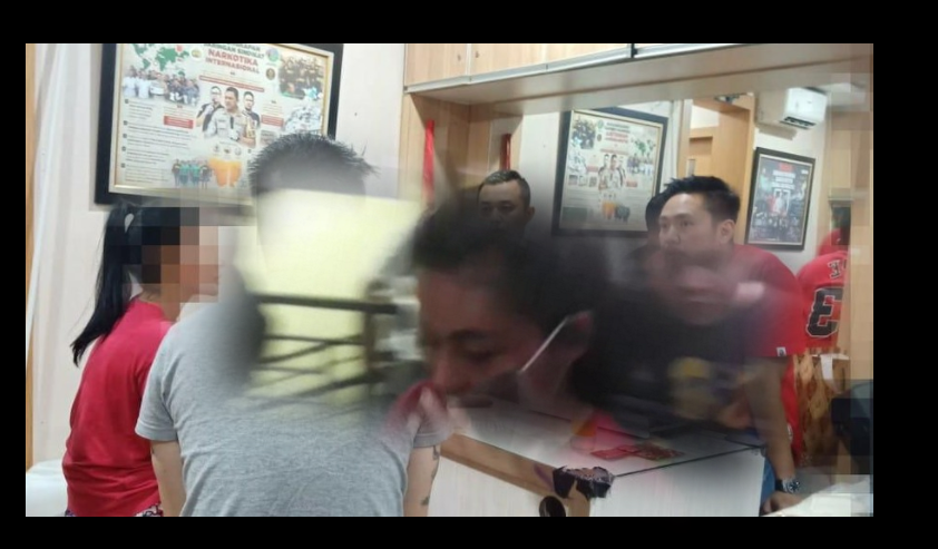 Duh, Lagi "Make" Bareng Cowoknya di Apartemen, Artis ini Ketangkap