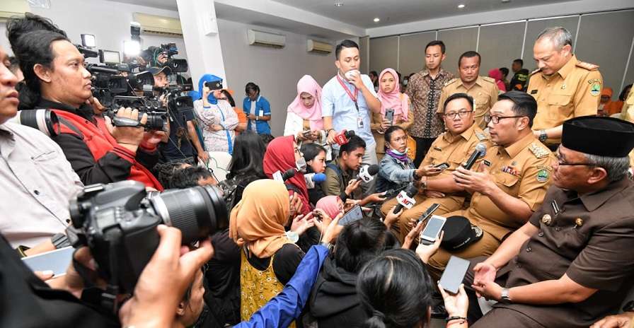 Jabar Bentuk Crisis Centre COVID-19