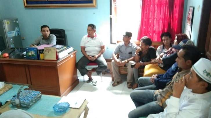 Warga Desa Gebang Kulon Ancam Demo Camat, Gegara ini