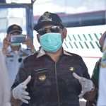 Antisipasi Covid-19, Bupati Bekasi Pimpin Langsung Penyemprotan Disinfektan