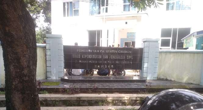 Di Kab Cirebon Nihil KTP Anak? Warga Kesulitan Mendapatkannya