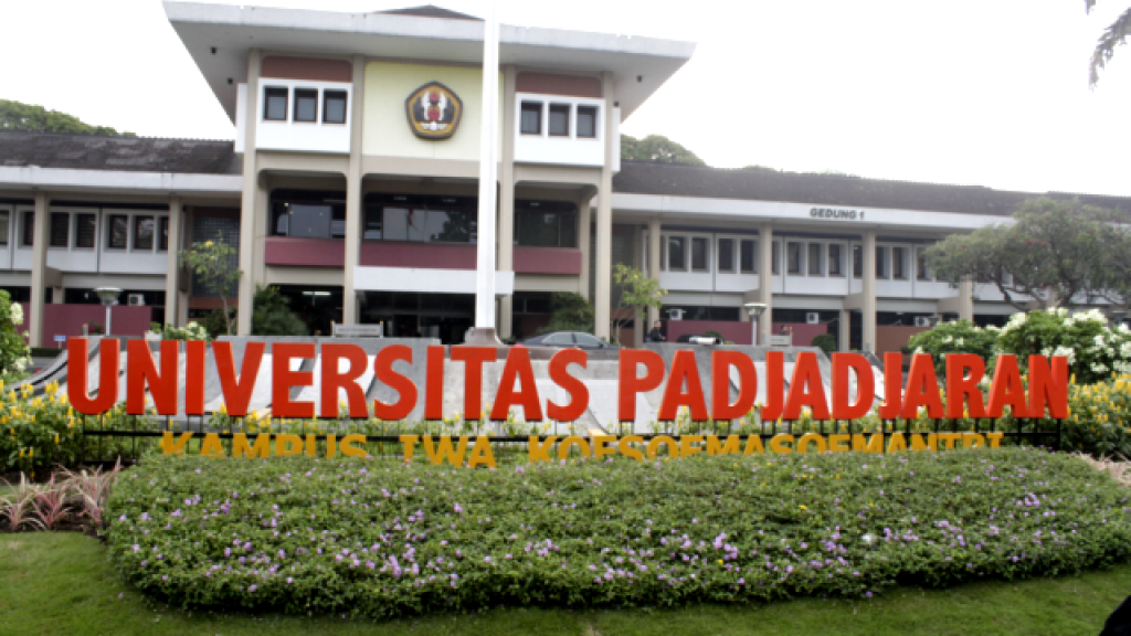 Unpad Lockdown! Dosen, Mahasiswa Dilarang Masuk Lingkungan Kampus Unpad Lockdown! Dosen, Mahasiswa Dilarang Masuk Lingkungan Kampus