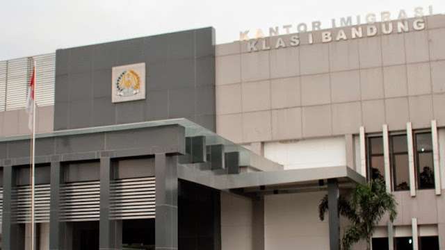 Negaranya Lockdown, Ratusan WNA Cina Perpanjang Izin Tinggal di Bandung