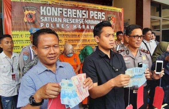 Terbongkar! Prostitusi Online di Karaoke Hotel Berbintang di Karawang Terbongkar! Prostitusi Online di Karaoke Hotel Berbintang di Karawang