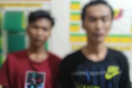 Kompak, Ayah dan Anak di Gebang Bisnis Pil Setan