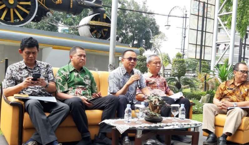 1.735 Km Jalan Habis Umur, Ini Kata Kepala DBMPR Jabar 1.735 Km Jalan Habis Umur, Ini Kata Kepala DBMPR Jabar