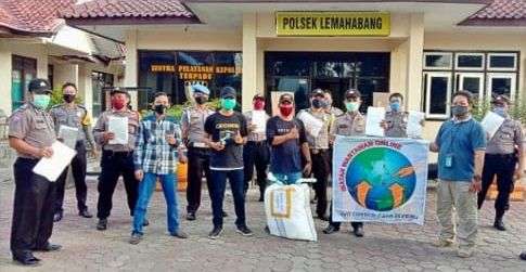 Jurnalis Cirebon Timur Bagikan APD pada Bhabinkamtibmas Se-Polresta Cirebon