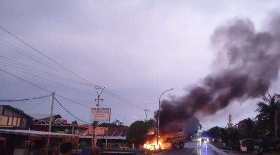 Truk BBM Oleng di Kertajati, 2 Pengendara Motor Tewas Diseruduk