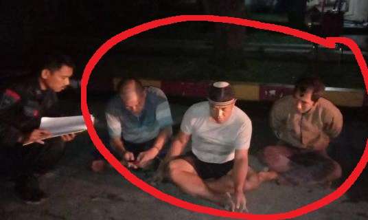 3 Bandit Berjimat dari Bekasi Beraksi di Cirebon, Digagalkan Anggota Brimob 3 Bandit Berjimat dari Bekasi Beraksi di Cirebon, Digagalkan Anggota Brimob