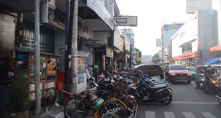 Hari ke-3 PSBB di Kota Cirebon, Toko masih Buka Hari ke-3 PSBB di Kota Cirebon, Toko masih Buka