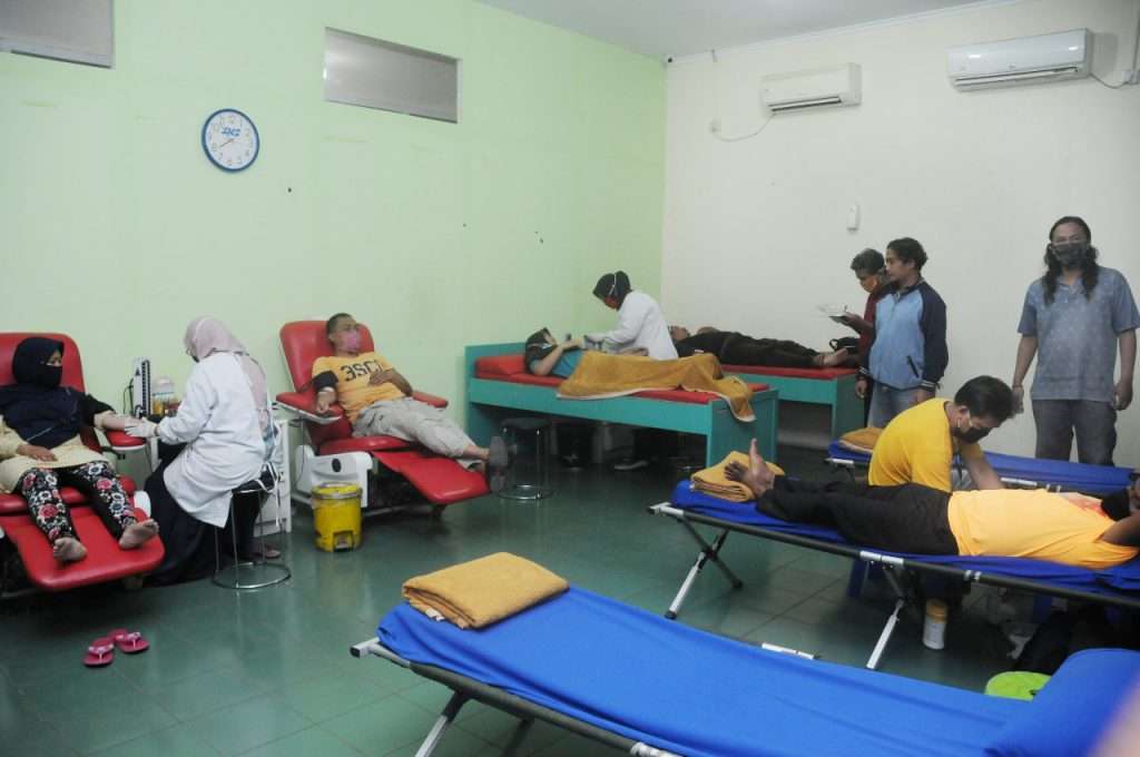 Salut! Di Tengah Corona dan Bulan Puasa, Tim Elang 063 SGJ Gelar Aksi Kemanusiaan, Donor Darah
