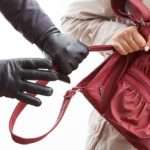 Siang Bolong, Jambret Beraksi dalam Angkot: Seorang Karyawati Dirampas Tasnya lalu Ditinju