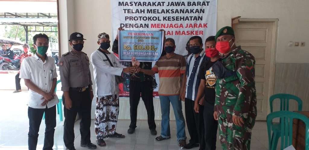 Bagikan Rp 600 Ribu untuk 172 KK, Kuwu Gembongan Mekar Harap Tambahan Bantuan Pemerintah
