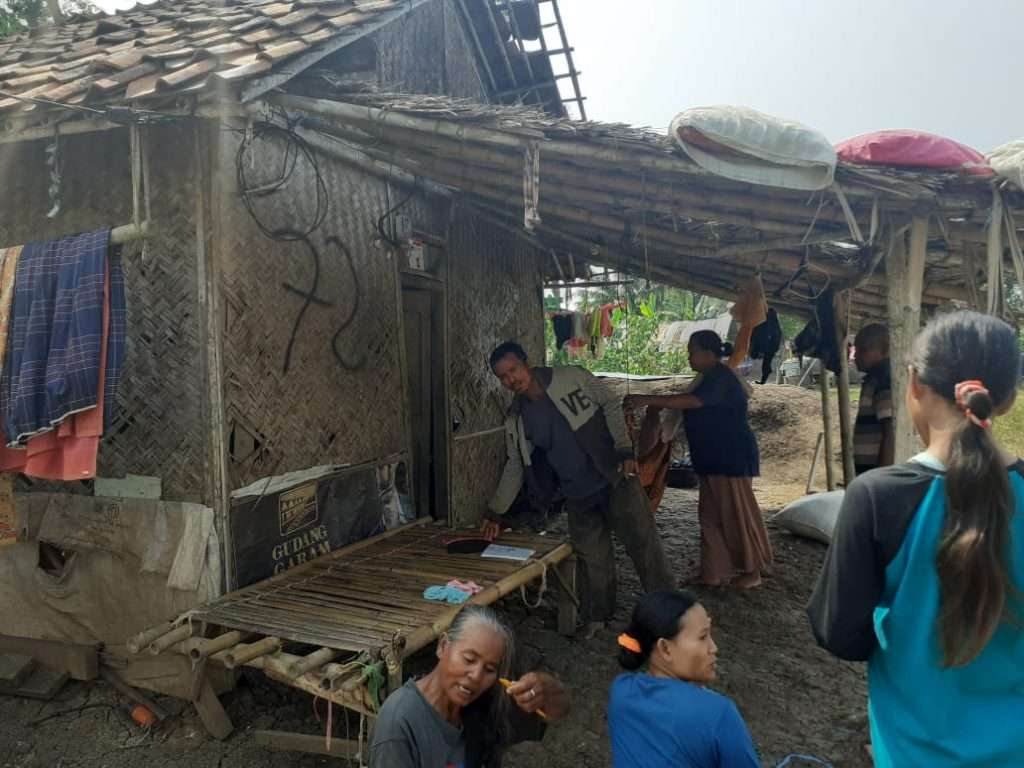 Niman Warga Pantai Harapan Jaya Berharap Bantuan Pemkab Bekasi