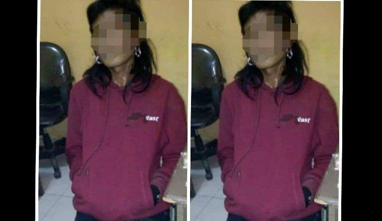 Si Gondrong ini Bikin Geger Dompyong, "Nenteng Clurit, Rampas HP ABG" Si Gondrong ini Bikin Geger Dompyong, "Nenteng Clurit, Rampas HP ABG"