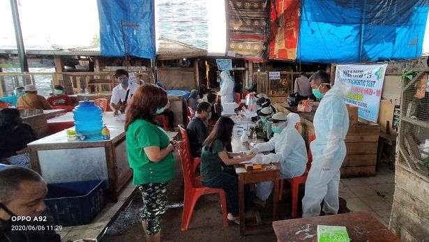 Giliran Penghuni Pasar Ciledug Ditest Swab, Gimana Hasilnya?