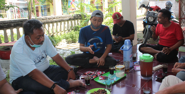 Jeritan Seniman Cirebon: Jangan Jadikan Kami "Penjual", Izinkan Kami "Ngamen" Jeritan Seniman Cirebon: Jangan Jadikan Kami "Penjual", Izinkan Kami "Ngamen"