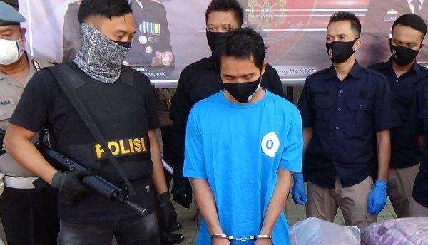 Pria Beristri Ini Bunuh Kekasih Gelapnya, Lalu Bawa Kabur Hartanya Pria Beristri Ini Bunuh Kekasih Gelapnya, Lalu Bawa Kabur Hartanya