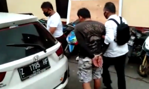 Indehoy di Vila Elit, Pasutri Bandar Narkoba Disergap Polisi Indehoy di Vila Elit, Pasutri Bandar Narkoba Disergap Polisi