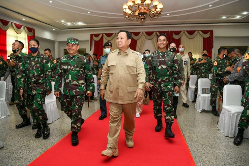 Kasad Dampingi Menhan RI Kunjungan Kerja ke Akademi Militer Kasad Dampingi Menhan RI Kunjungan Kerja ke Akademi Militer