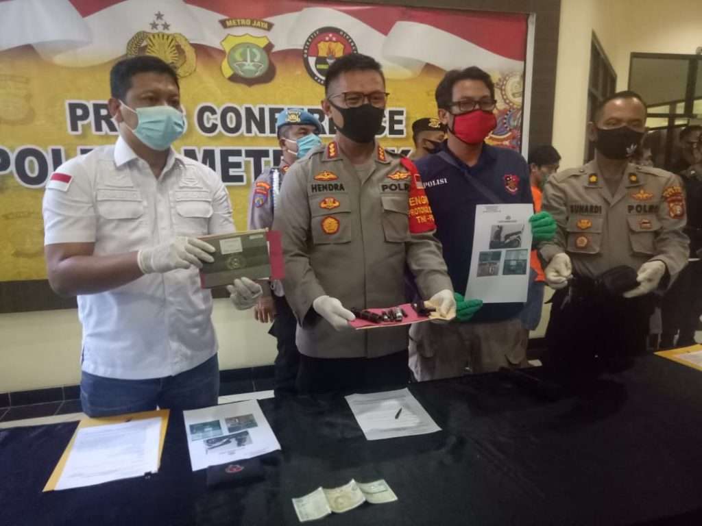 Polres Metro Bekasi, Ungkap Penangkapan Kelompok Begal Bersenjata Api