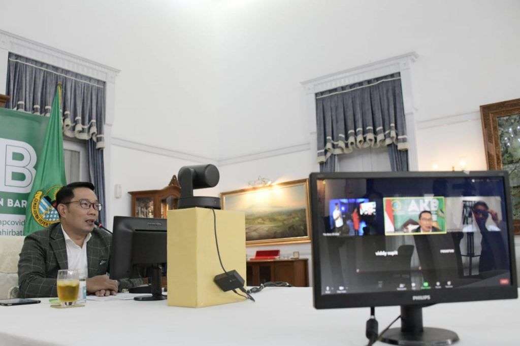 Lukisan Karya Gub Jabar Dihargai Rp 50 Juta