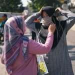 Jelang Denda, Pemprov Jabar Bagi-bagi Masker Gratis