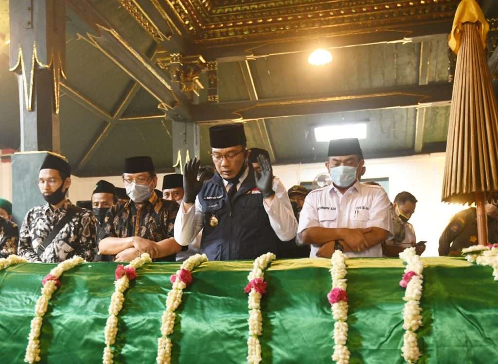 Sultan Cirebon Wafat, Ridwan Kamil Takziah ke Keraton Kasepuhan