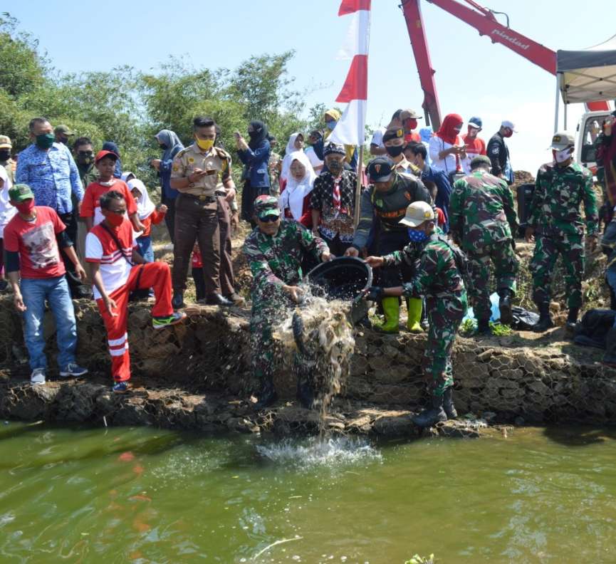 HUT RI, Sektor 6 Citarum Harum Tabur 3,5 Kwintal Ikan HUT RI, Sektor 6 Citarum Harum Tabur 3,5 Kwintal Ikan