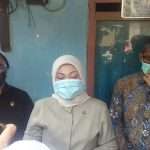 Menaker Kunjungi Penerima Program BSU di Cikarang