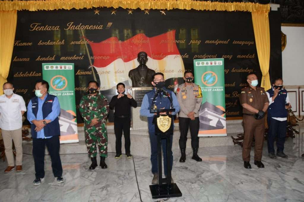Forkopimda Jabar Gelar Rapat Gugus Tugas Penanggulangan Covid-19 Di Makodam III/Siliwangi