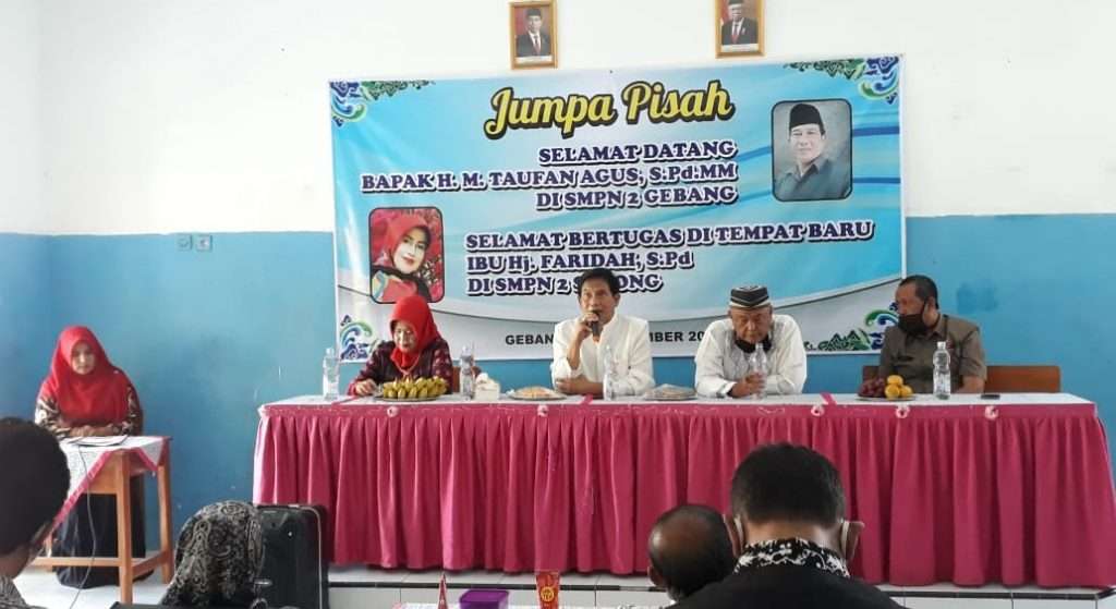 H. Taufan Pimpin SMPN 2 Gebang - Kab Cirebon H. Taufan Pimpin SMPN 2 Gebang - Kab Cirebon