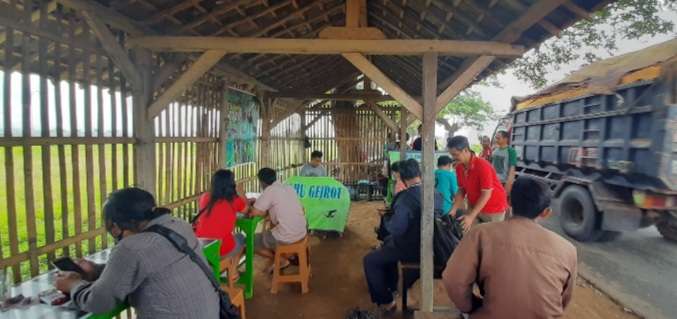 Sudah Coba Tahu Gejrot Terlezat Se-Asia Tenggara? Datang ke Sini Kalau Belum! Sudah Coba Tahu Gejrot Terlezat Se-Asia Tenggara? Datang ke Sini Kalau Belum!