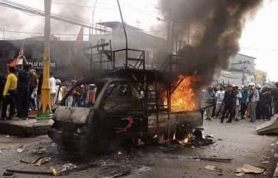 KC FSPMI Bekasi, Sukamto: Mobil Komando Terbakar, Diduga Korsleting KC FSPMI Bekasi, Sukamto: Mobil Komando Terbakar, Diduga Korsleting