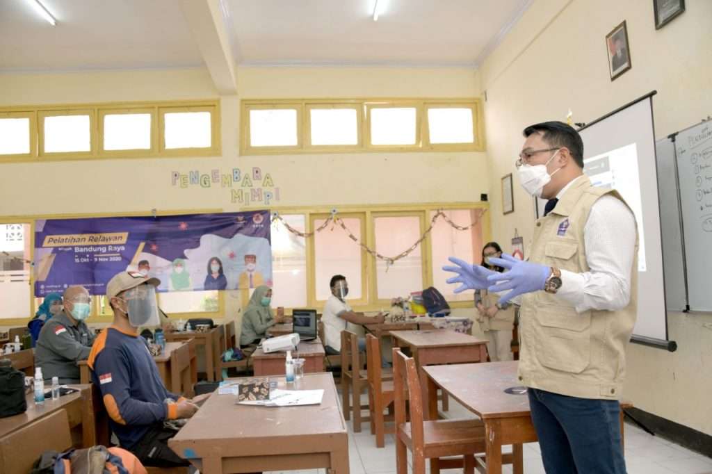 Gub Jabar Buka Pelatihan 3.000 Relawan COVID-19 Gub Jabar Buka Pelatihan 3.000 Relawan COVID-19