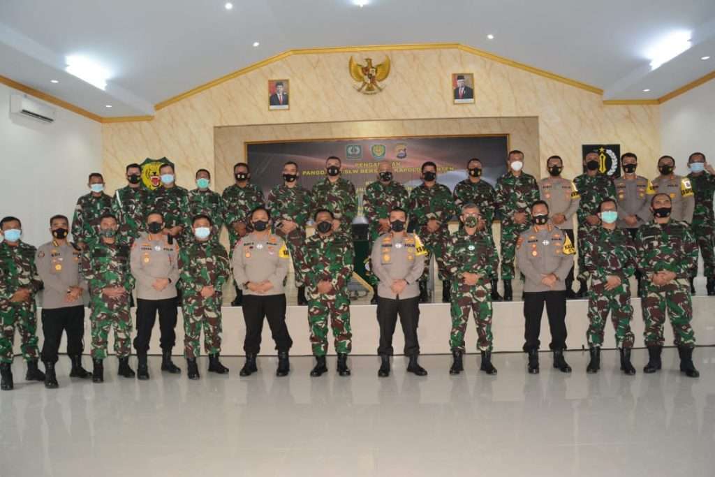 Jelang Pilkada, Pangdam III/Siliwangi Bareng Kapolda Beri Arahan ke Dandim & Kapolres Banten Jelang Pilkada, Pangdam III/Siliwangi Bareng Kapolda Beri Arahan ke Dandim & Kapolres Banten