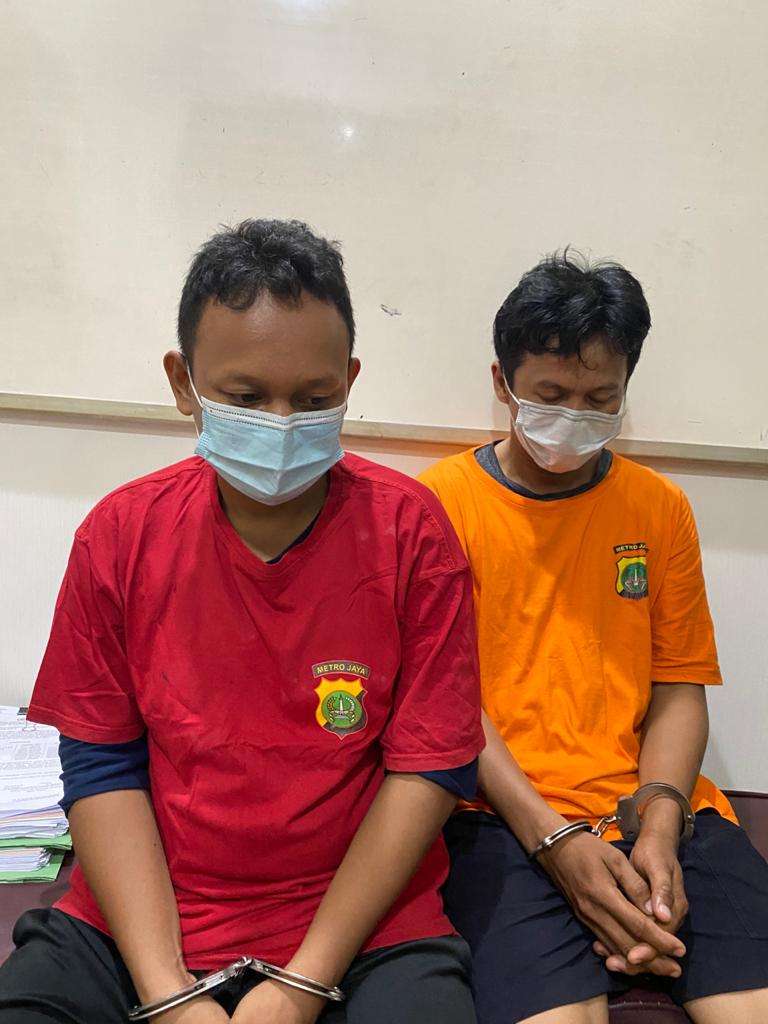 Nyambi Jadi Kurir Sabu, Dua Driver Ojol Ditangkap Polisi