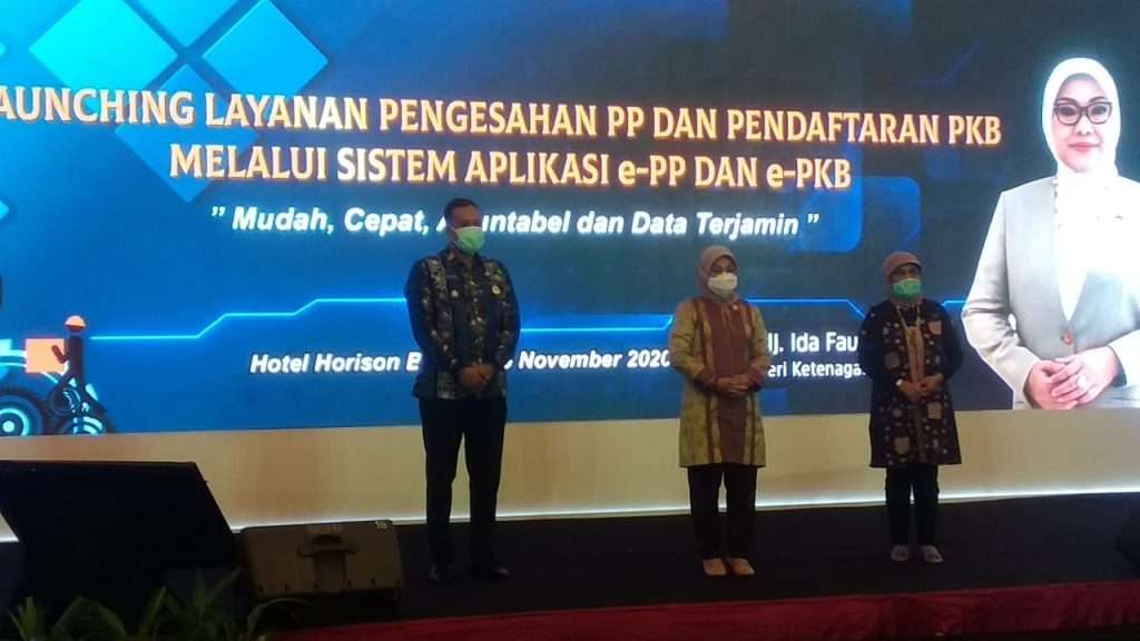 Menaker Ida Fauziyah Resmikan Layanan e-PP dan e-PKB Menaker Ida Fauziyah Resmikan Layanan e-PP dan e-PKB