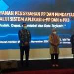 Menaker Ida Fauziyah Resmikan Layanan e-PP dan e-PKB