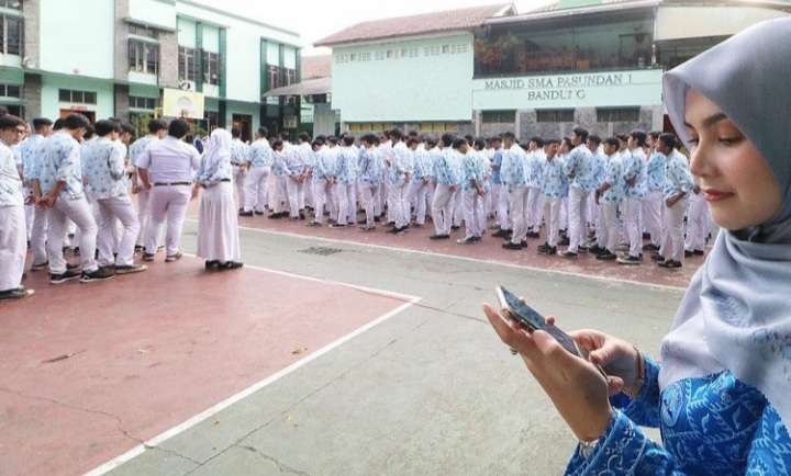 Muncul Klaster Sekolah! Siapkah Januari 2021 Belajar Tatap Muka? Muncul Klaster Sekolah! Siapkah Januari 2021 Belajar Tatap Muka?