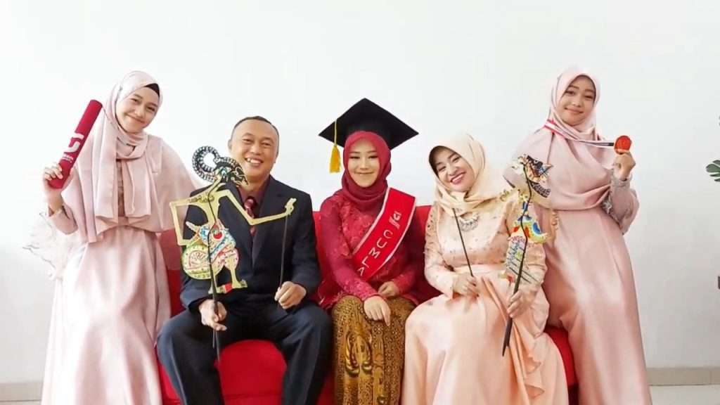Wisuda Telkom University Digelar Via Zoom & Live di Youtube